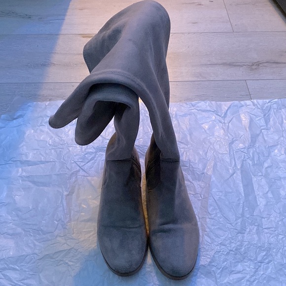 Over the knee boots - Picture 3 of 4